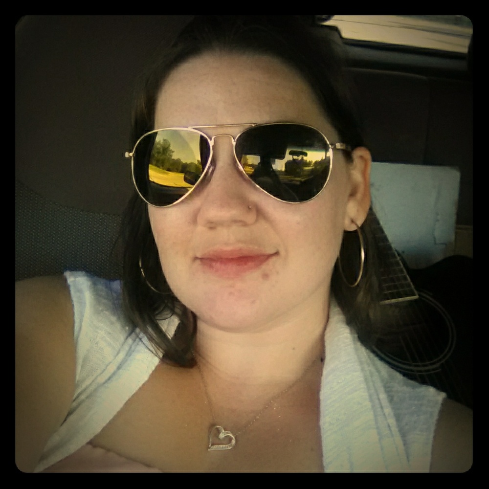 Meet your Posher, Kelly